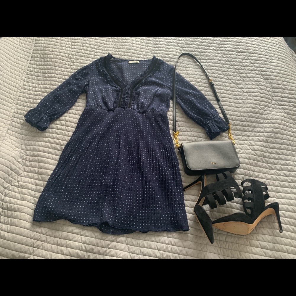 Dex Women’s size M or 6-8 size sheer royal blue polka dot day to night dress